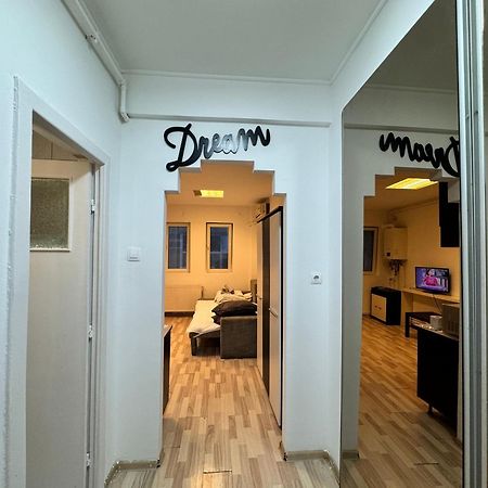 Old Town Studios By Chr Luxury Property Бухарест Экстерьер фото