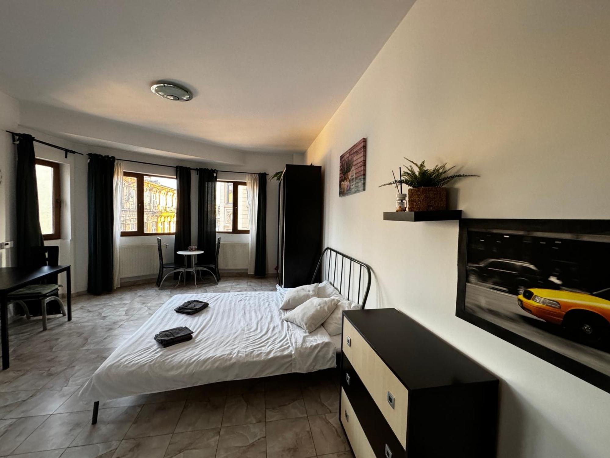 Old Town Studios By Chr Luxury Property Бухарест Экстерьер фото