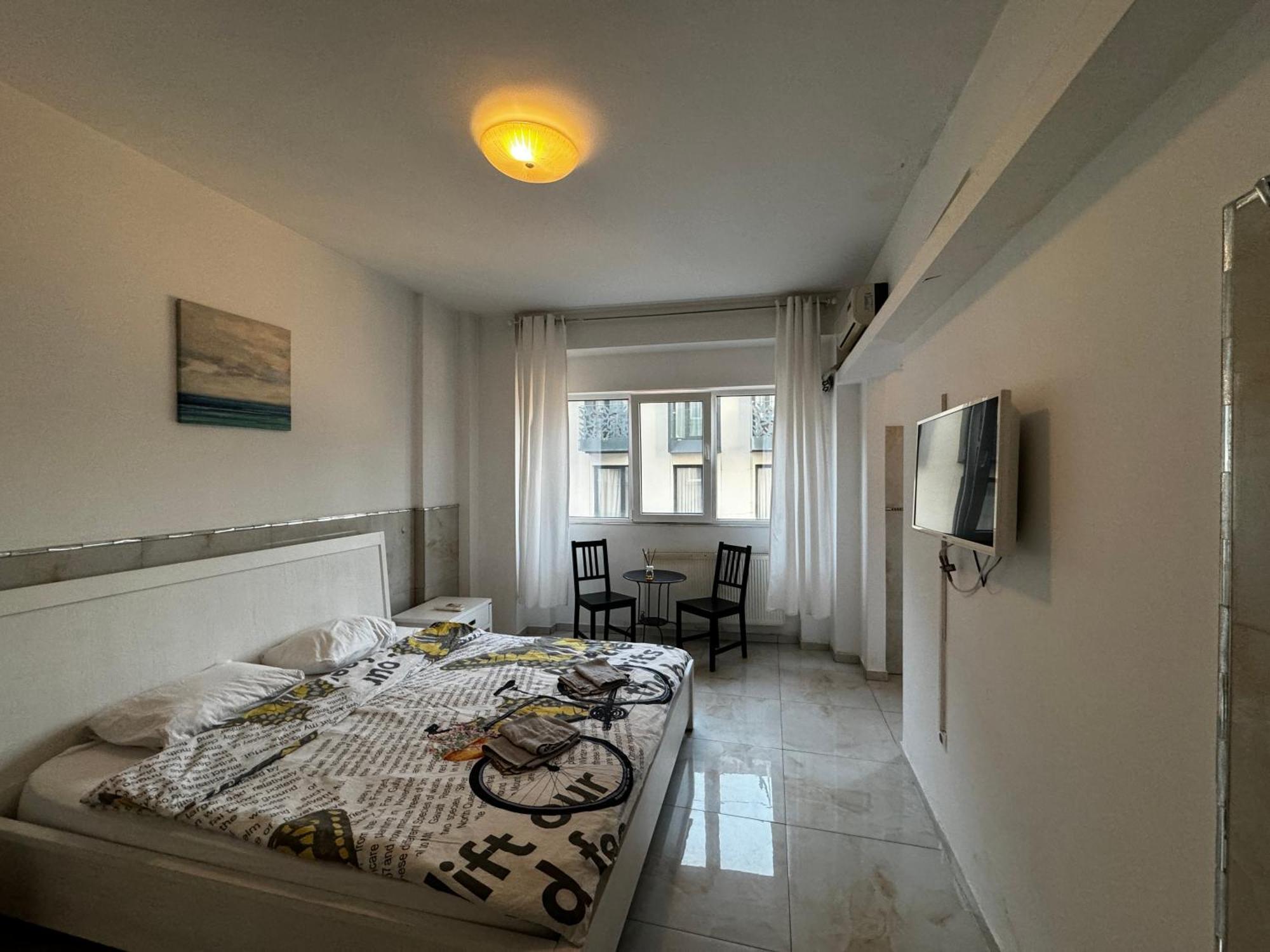 Old Town Studios By Chr Luxury Property Бухарест Экстерьер фото